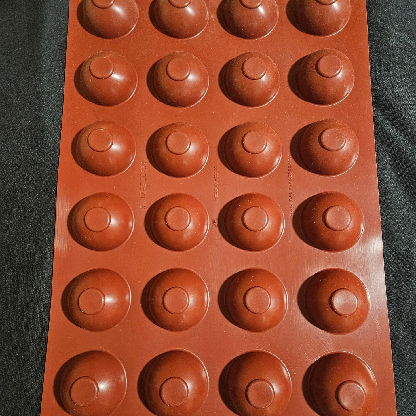 Moule en silicone demi sphère Silmaé / Mallard ferrière