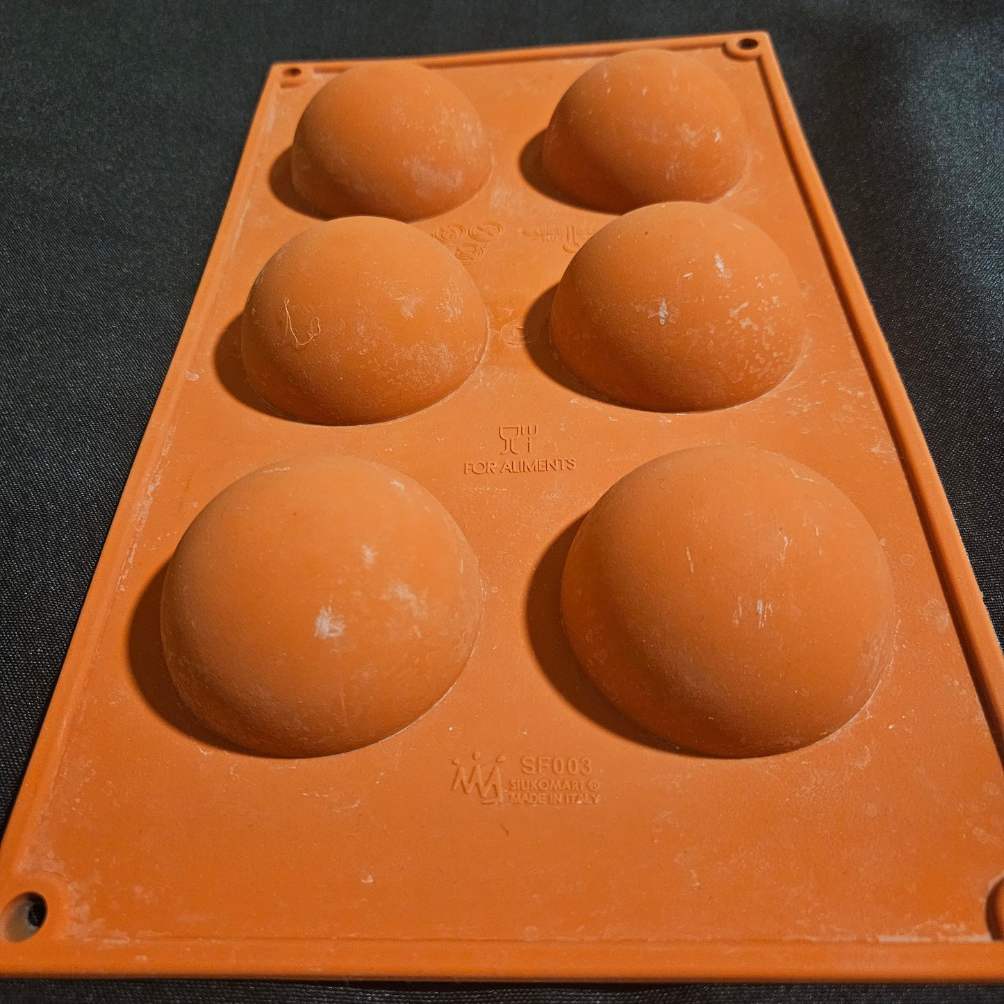 Moule en silicone demi sphères Silikomart 6cm