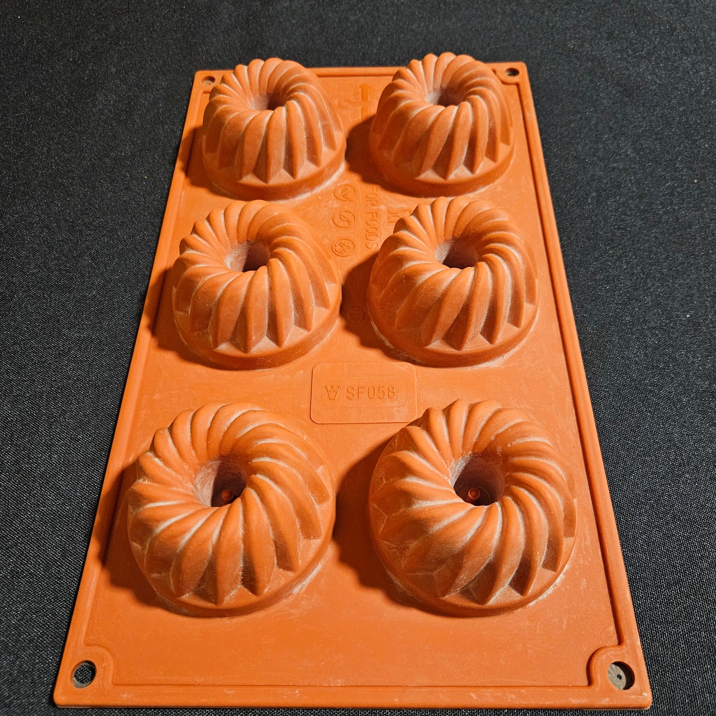 Moule en silicone 6 kouglofs Silikomart