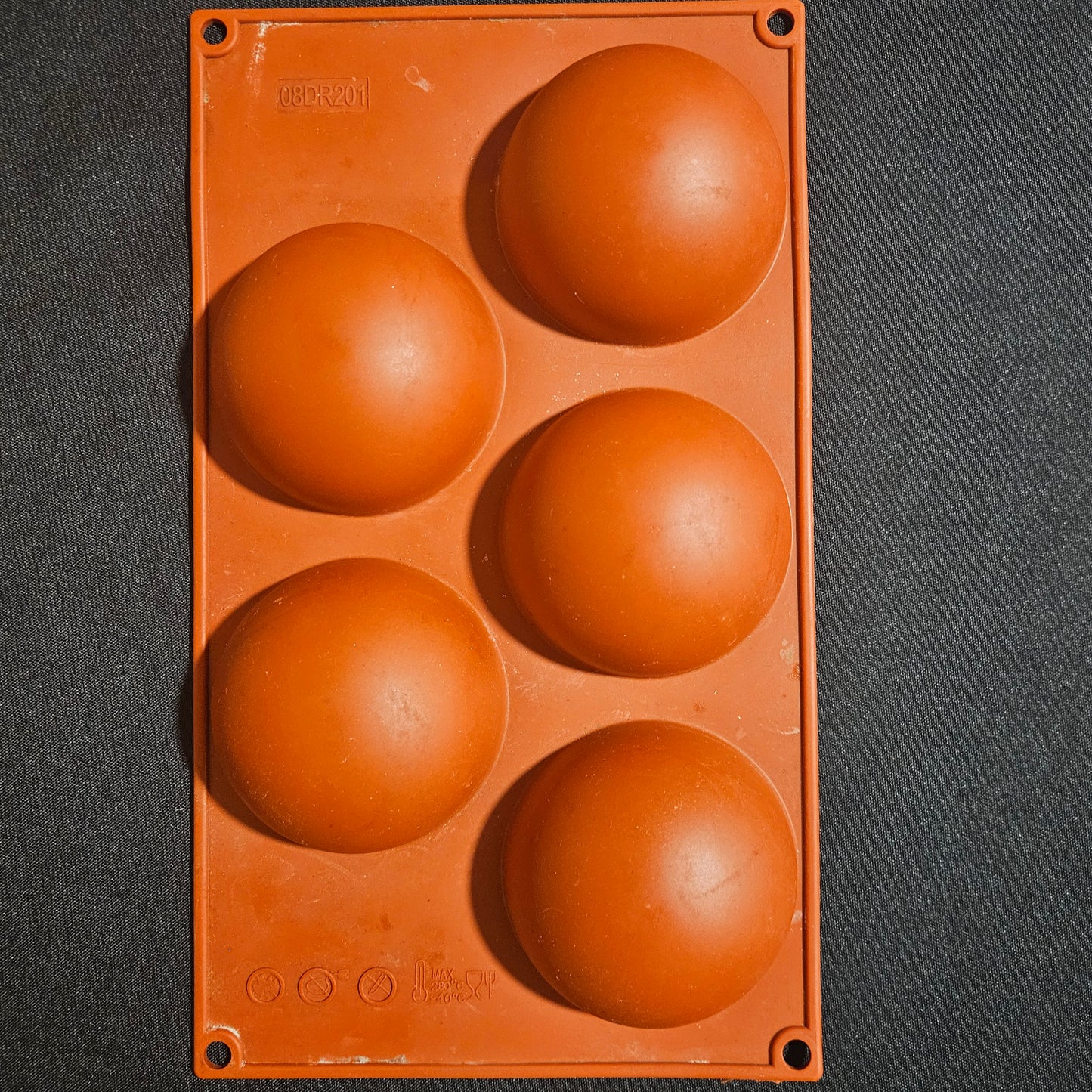 Moule en silicone Demi sphères Déco Relief 8cm
