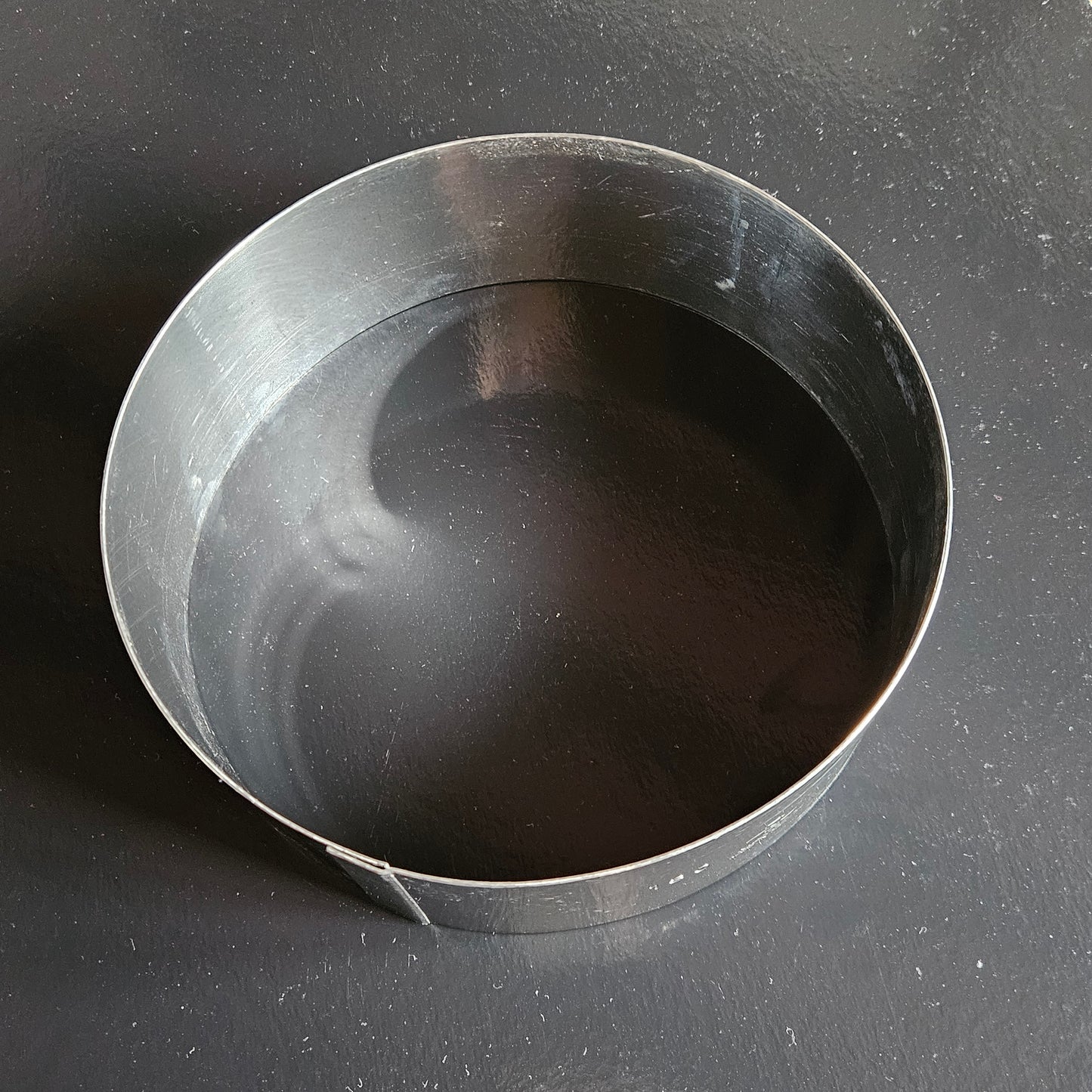 Cercle en inox Matfer, Hauteur 6 cm.