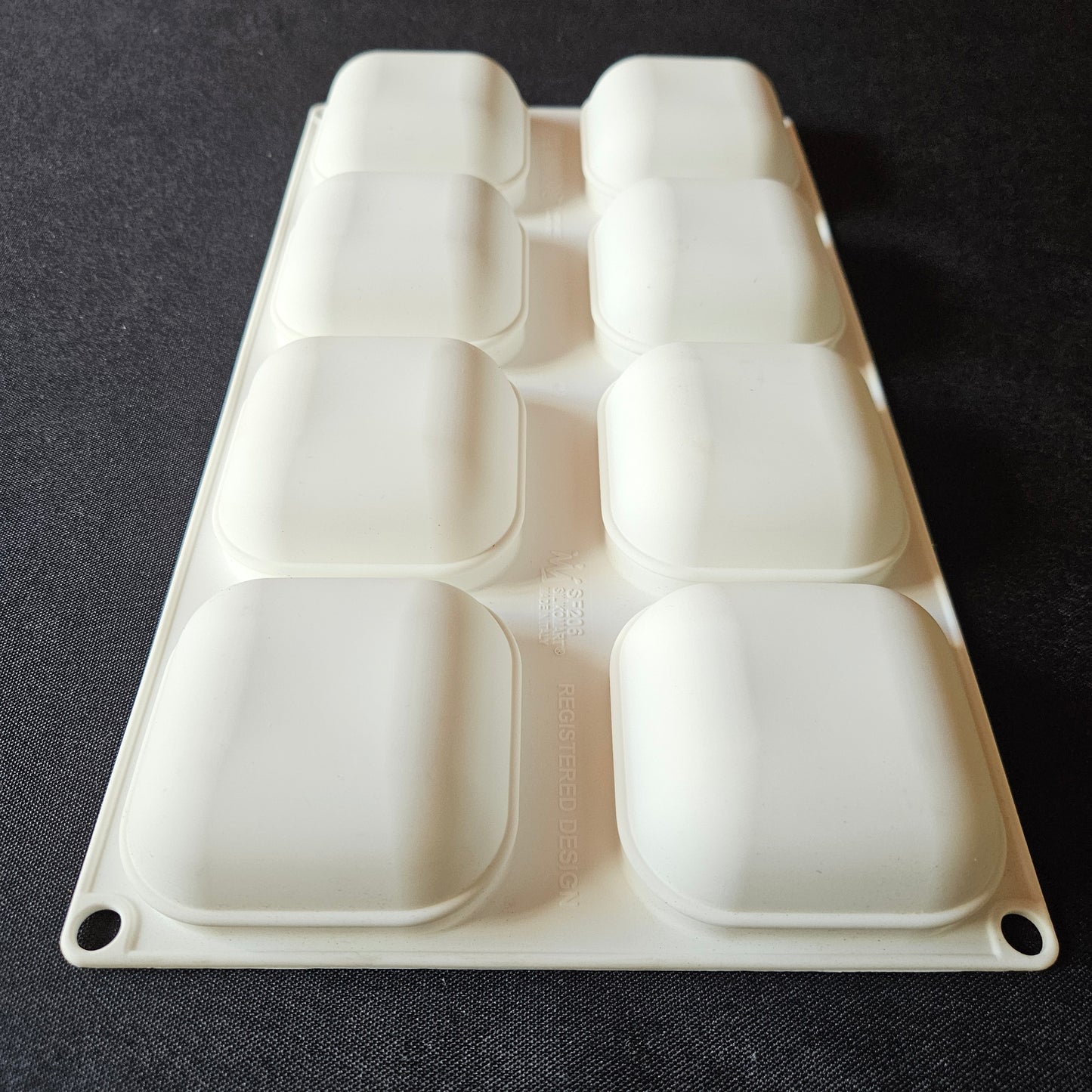 Moule en silicone carrés bombés Silikomart