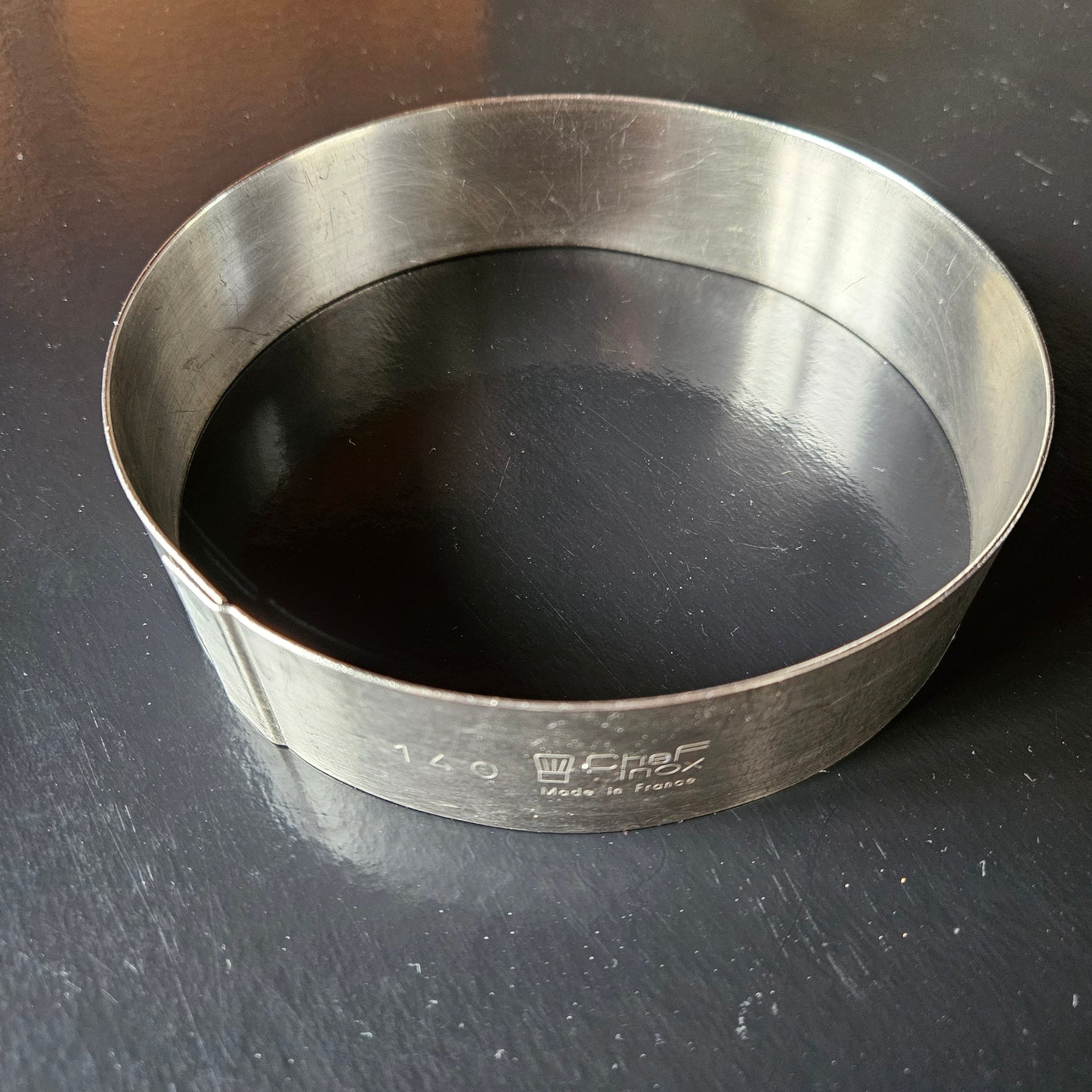 Cercle en inox Chef Inox, hauteur 3.5 cm.