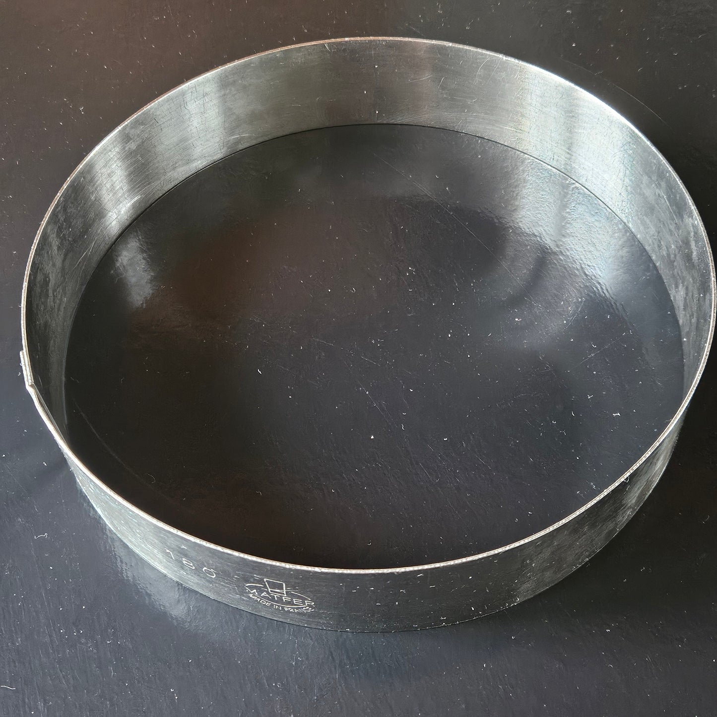 Cercle en inox Matfer, Hauteur 3.5 cm.