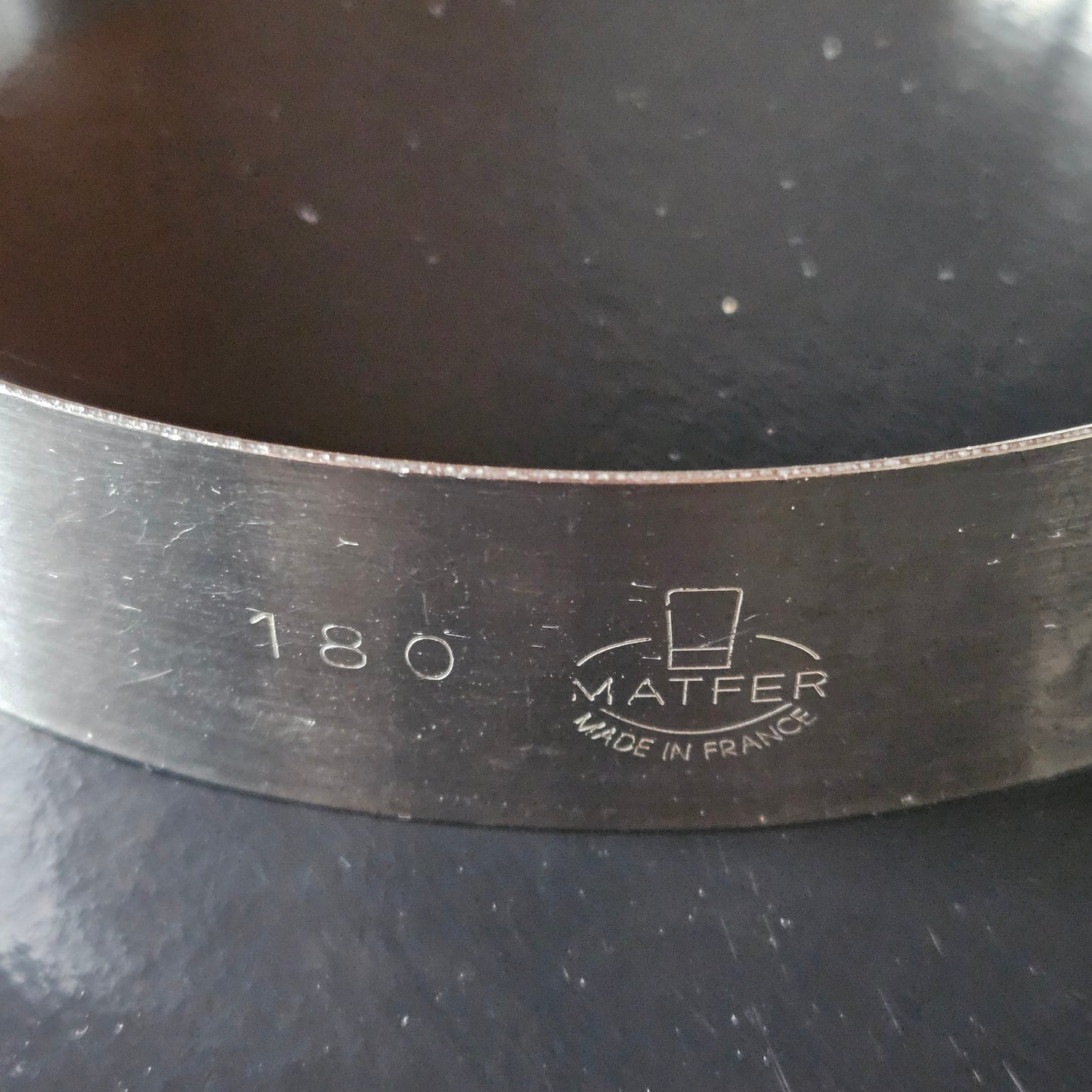 Cercle en inox Matfer, Hauteur 3.5 cm.