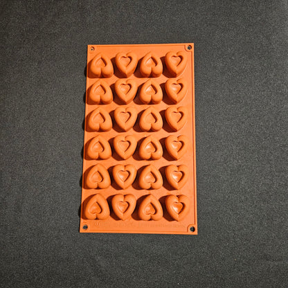 Moule en silicone mini  cœurs creusés Silikomart