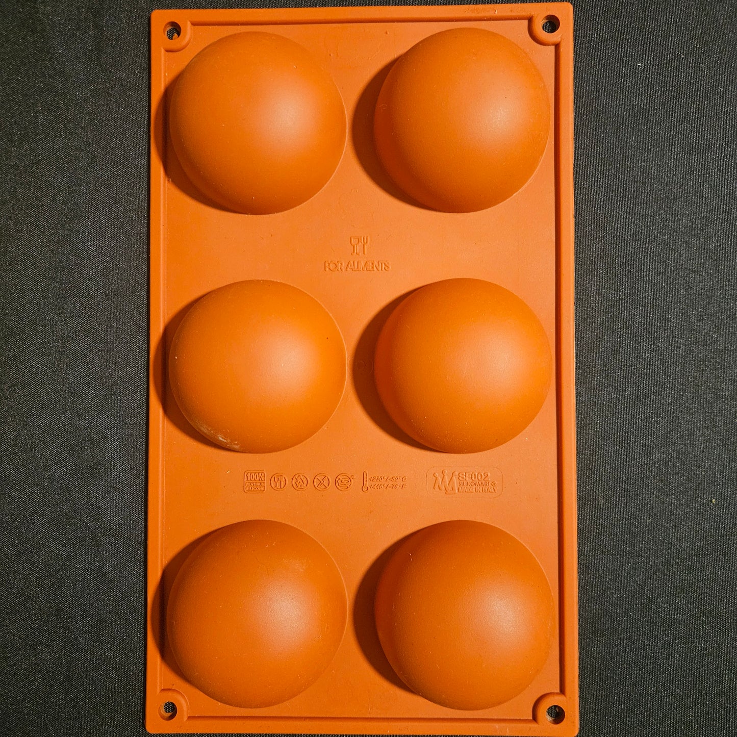 Moule en silicone demi sphères Silikomart 7cm