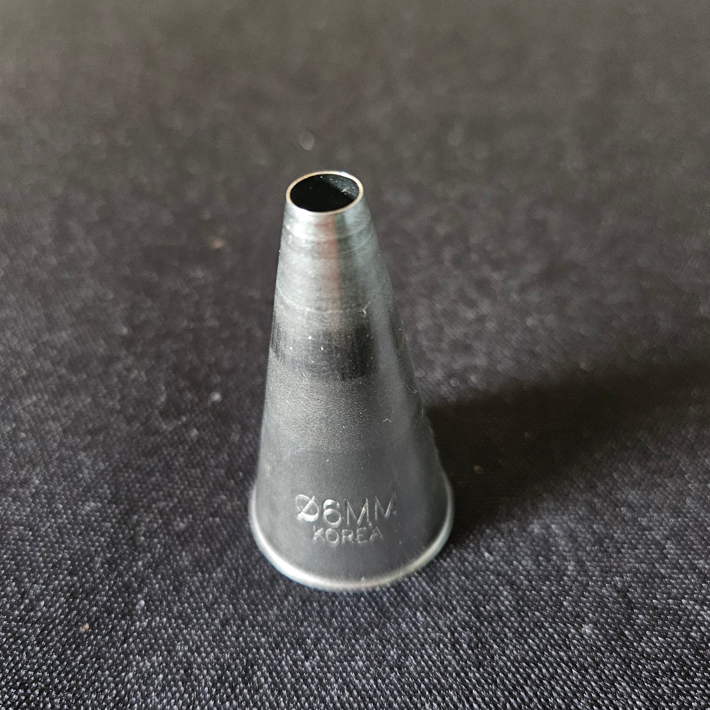 Douille en inox unie 06mm