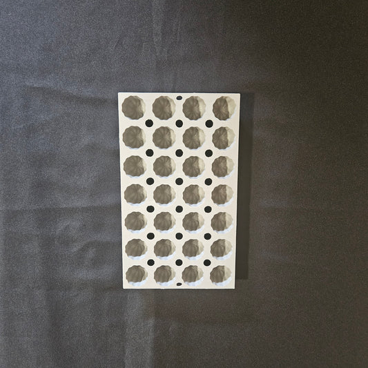 Moule en silicone 28 mini cannelés De Buyer