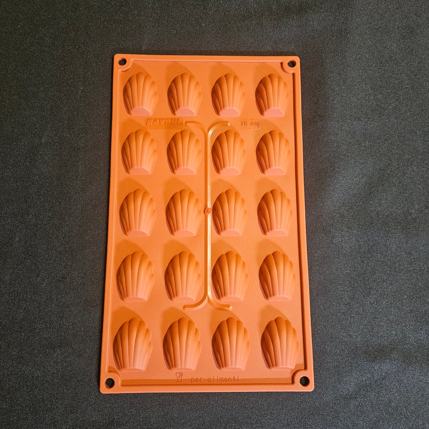 Moule en silicone mini madeleines Pavoni