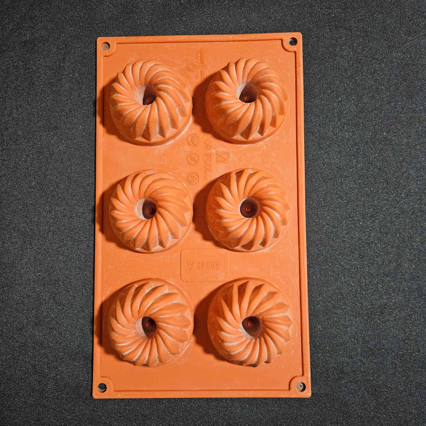 Moule en silicone 6 kouglofs Silikomart
