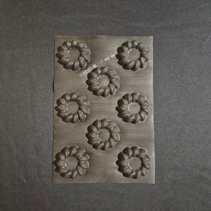 Moule en silicone 12 couronnes / Saint Honoré Flexipan