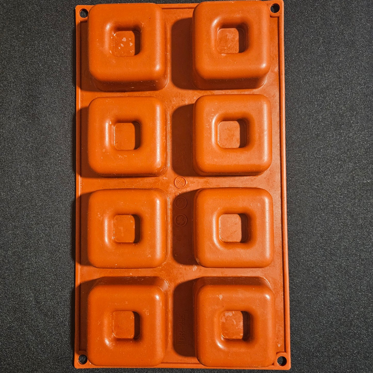 Moule en silicone babas carrés creux  Déco Relief