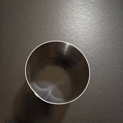 Cercle en inox Mallard Ferrière, hauteur 4.5 cm.