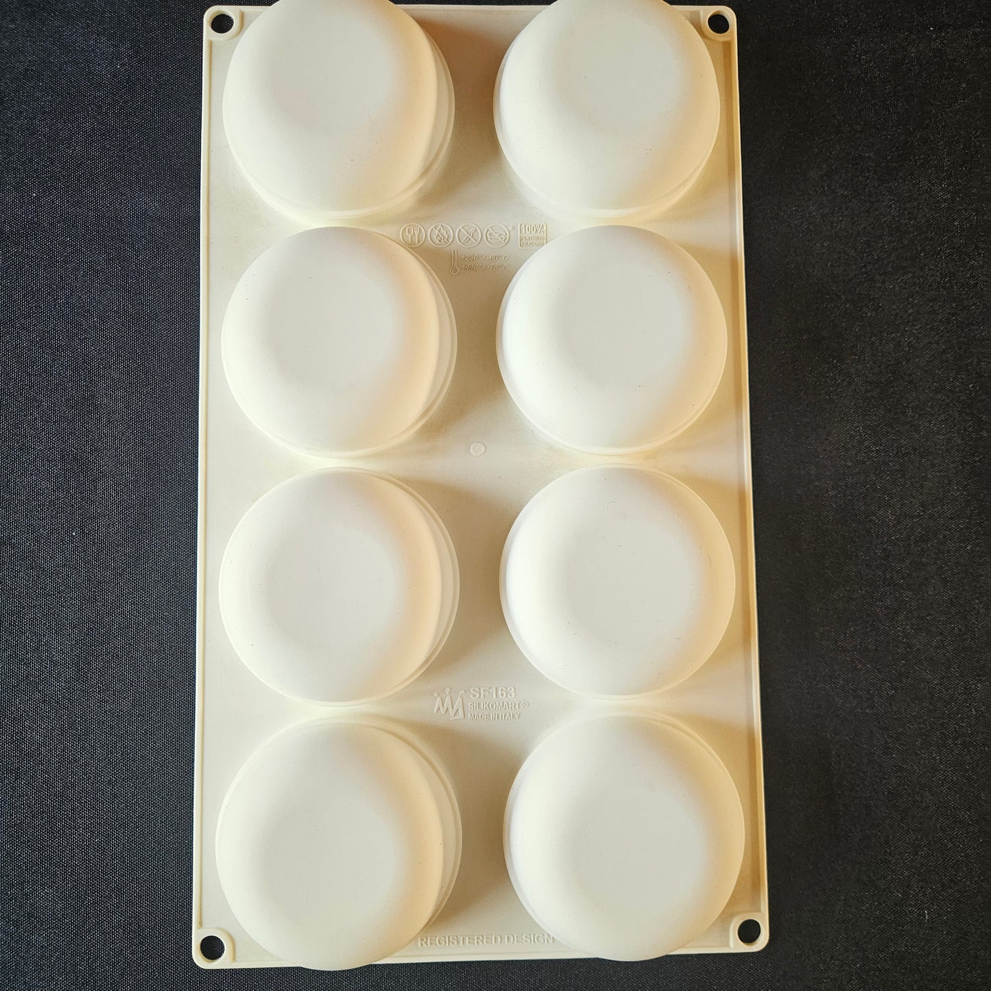 Moule en silicone galets Silikomart