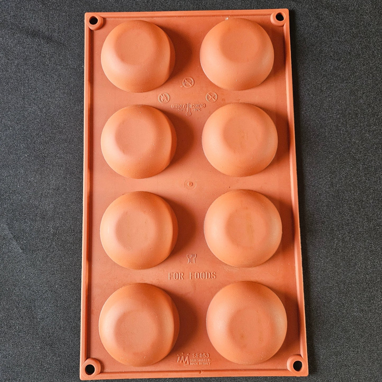 Moule en silicone 8 pomponettes Silikomart