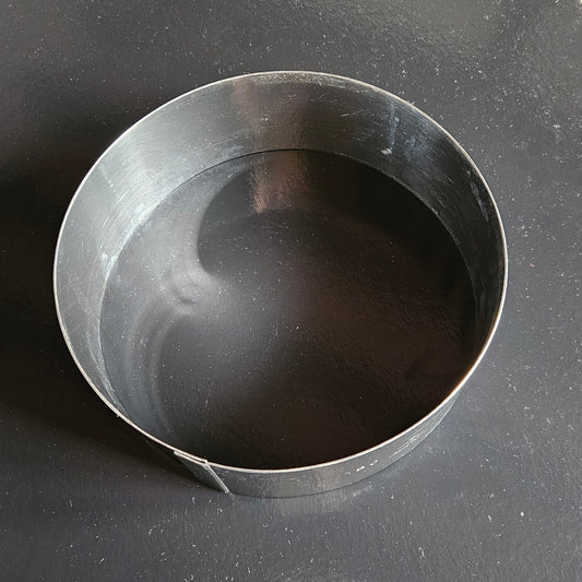 Cercle en inox Matfer, Hauteur 6 cm.