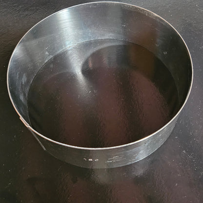 Cercle en inox Matfer, Hauteur 6 cm.