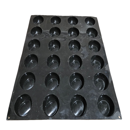 Moule en silicone noir 24 Formes "WAVES" Pavoni