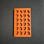 Moule en silicone mini  cœurs creusés Silikomart