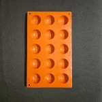 Moule en silicone demi sphères Silikomart 4cm